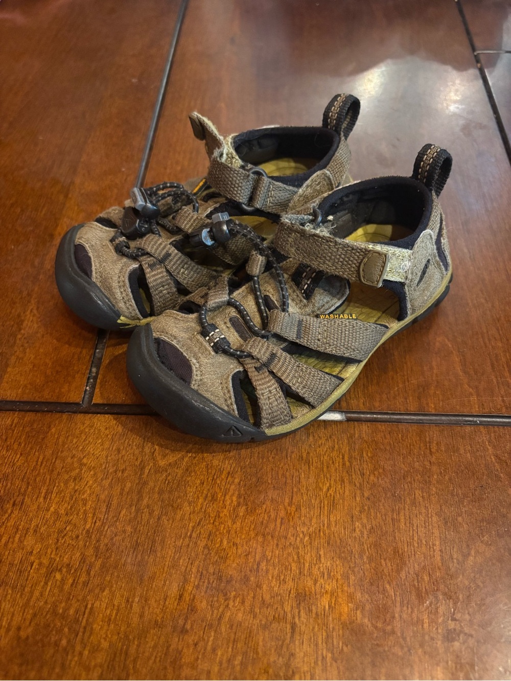 Kids Keen Seacamp CNX Sandals/Water Shoes Size 7